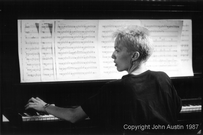 Cathy Travers composer 1987 - © John Austin